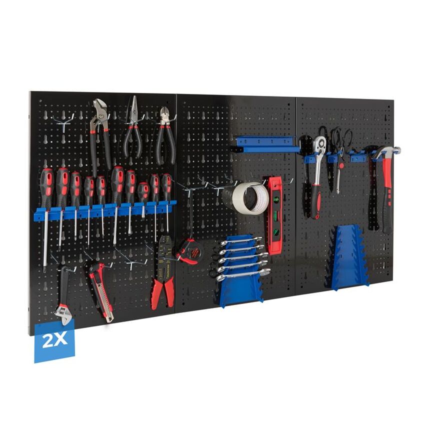 Tool wall 34 pieces.